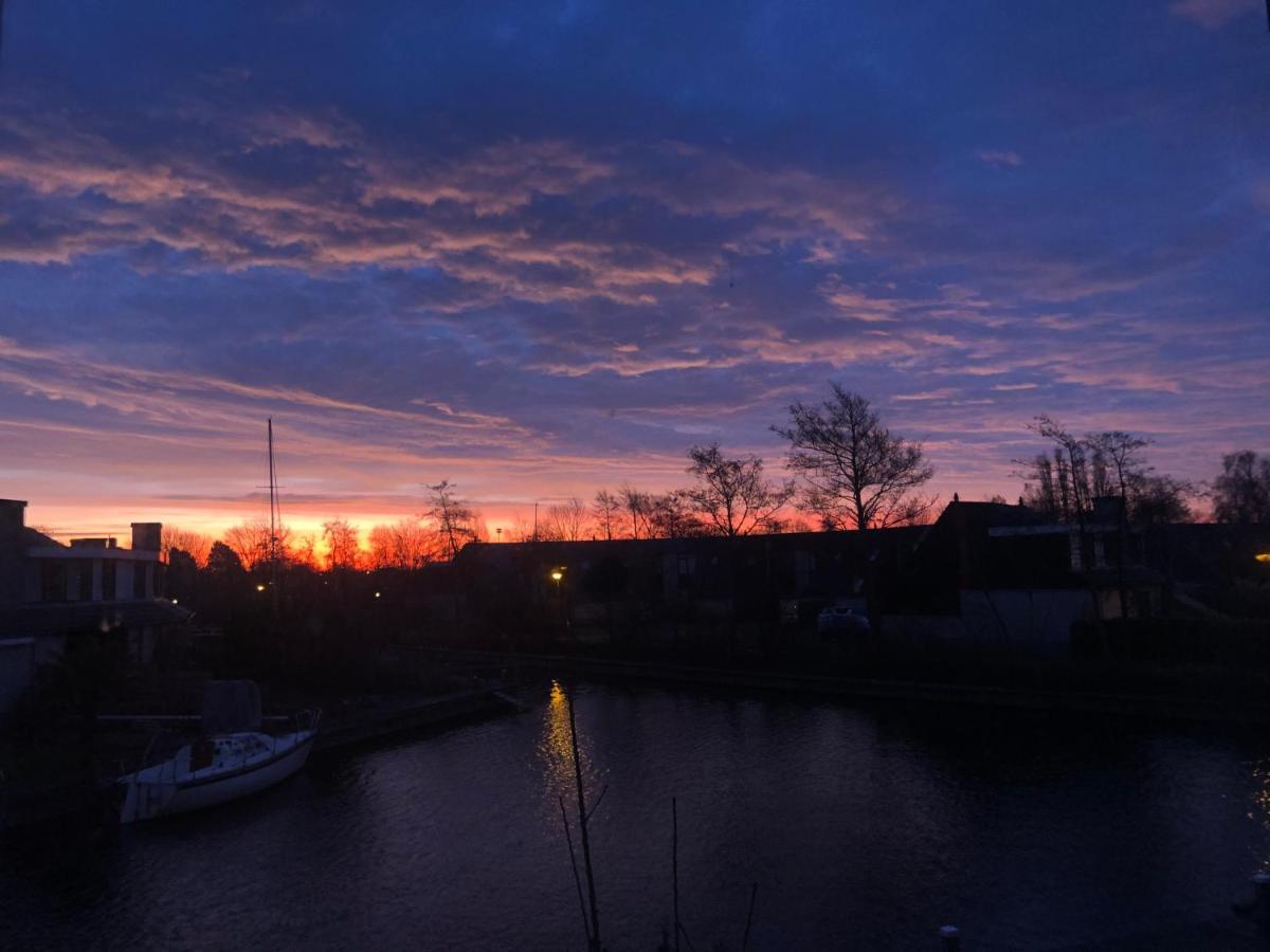 Riverside-Lemmer Villa Eksteriør bilde